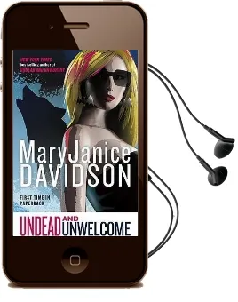 Undead and Unwelcome: A Queen Betsy Novel Audiobook download free by Maryjanice Davidson