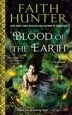 Audiobook Blood of the Earth: A Soulwood Novel author Faith Hunter